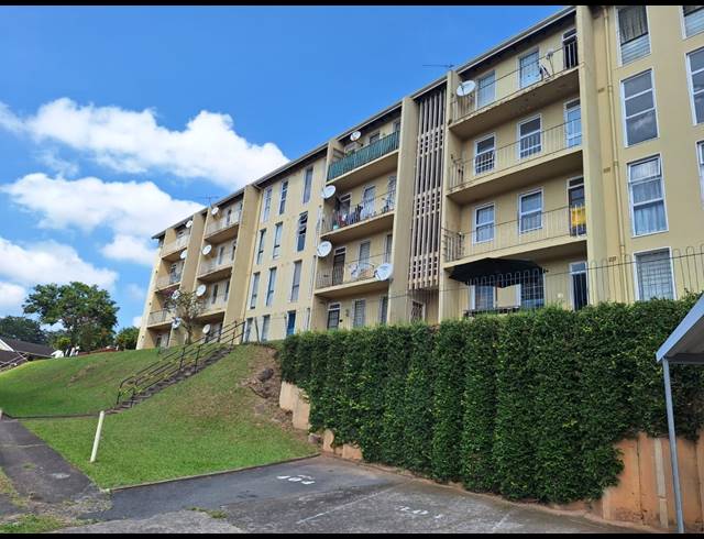 2 BEDROOM FLAT FOR SALE IN THE WOLDS